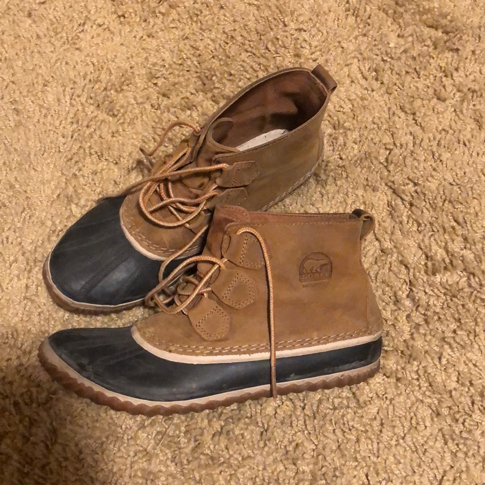 Sorel waterproof booties